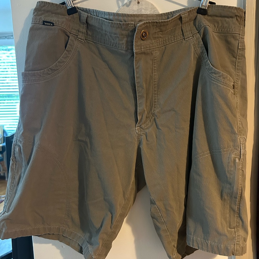 Kuhl Tan Cargo Shorts Relaxed Fit Cotton Blend